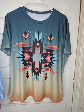 Ladies Teal Gradient Geometric Print Crew Neck Shirt